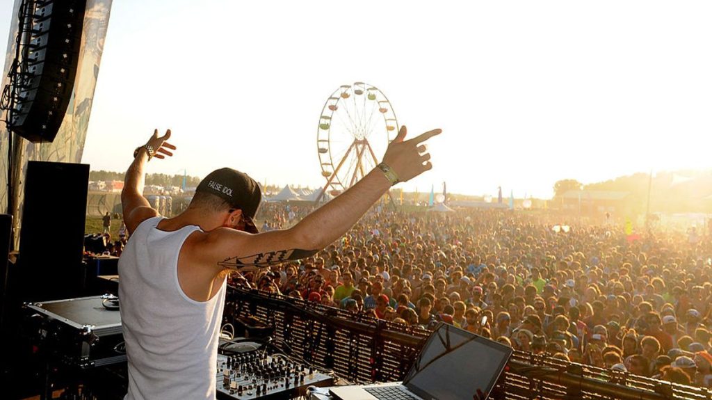 0 2012 Electric Forest Festival Day 4