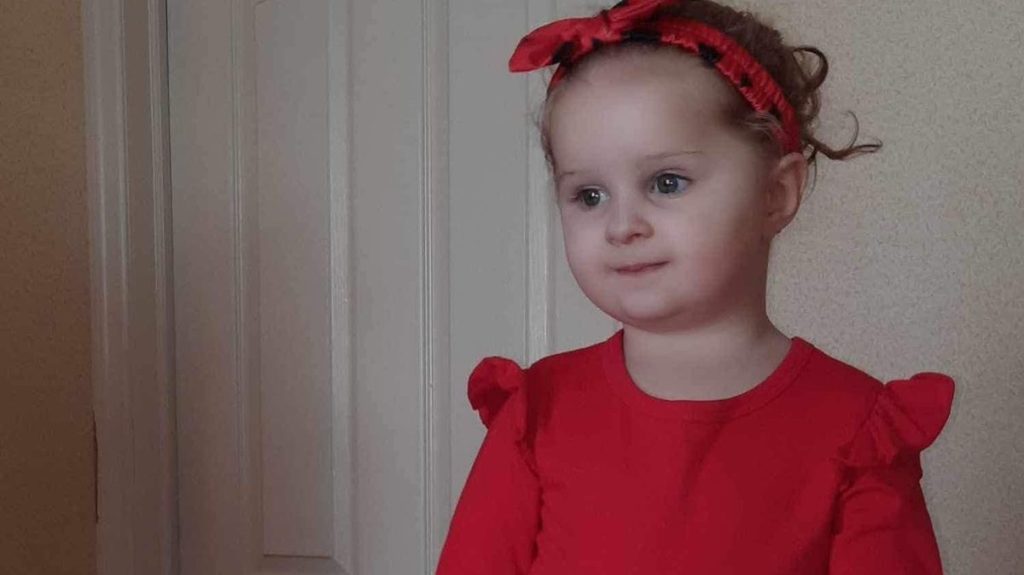 0 Neglected girl 3 dies after being ravaged by lice in squalid home surrounded by filth