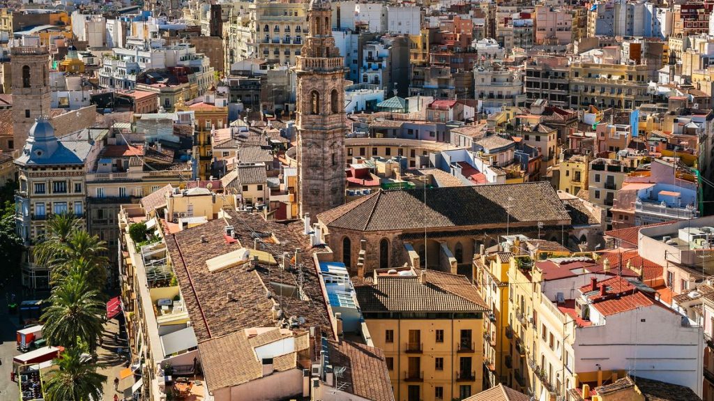Dad 'slit the throat of his toddler’s speech therapist' after child found 'semi-naked' 4 0 View of Valencia city