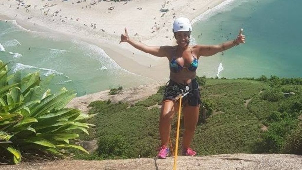 0 Woman slips and falls 100ft to death while applying insect repellent on steep trail