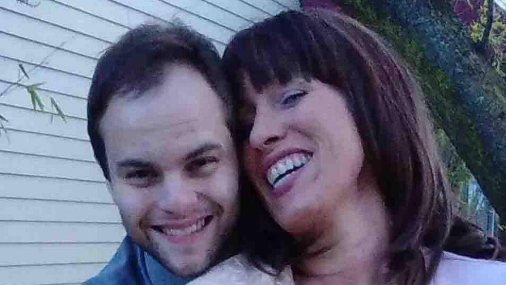 1 BRITISH BORN MOTHER SON INjpeg
