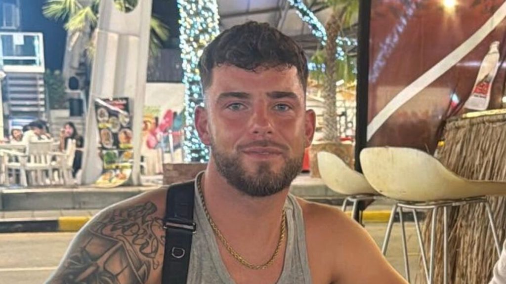 2 Brit 26 dies in Bali while celebrating birthday as heartbroken family raise funds to bring him hom