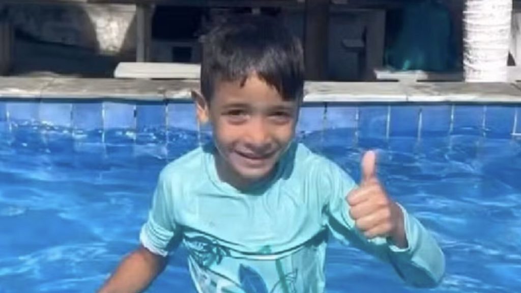 0 Boy seven drowns in water park pool after pregnant mum briefly leaves to use toilet
