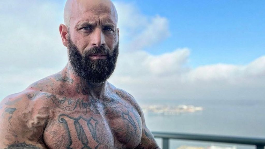 0 Millionaire fitness influencer admits to battering man with weightlifting belt in violent workout cl