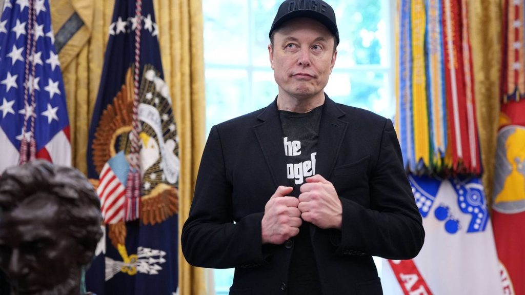 0 President Trump Holds Press Conference With Elon Musk in White Houses Oval Office