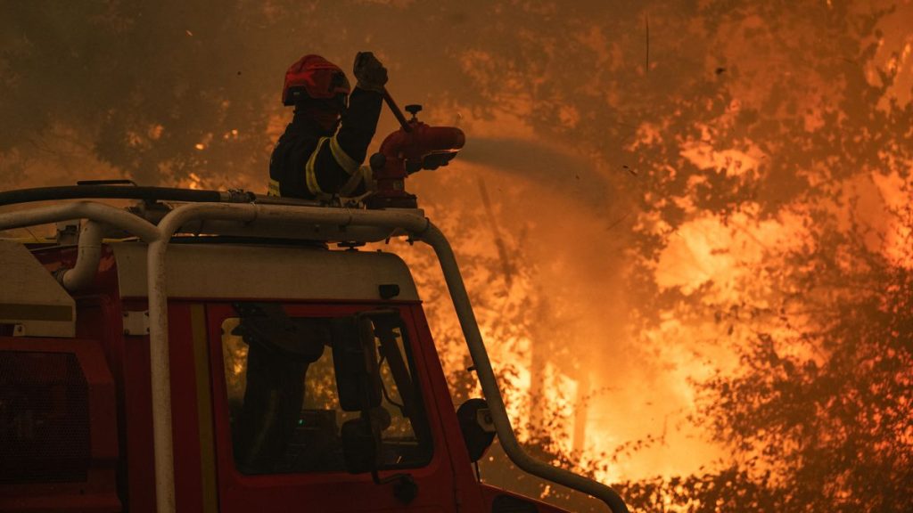 1 FRANCE ENVIRONMENT CLIMATE WEATHER WILDFIRE