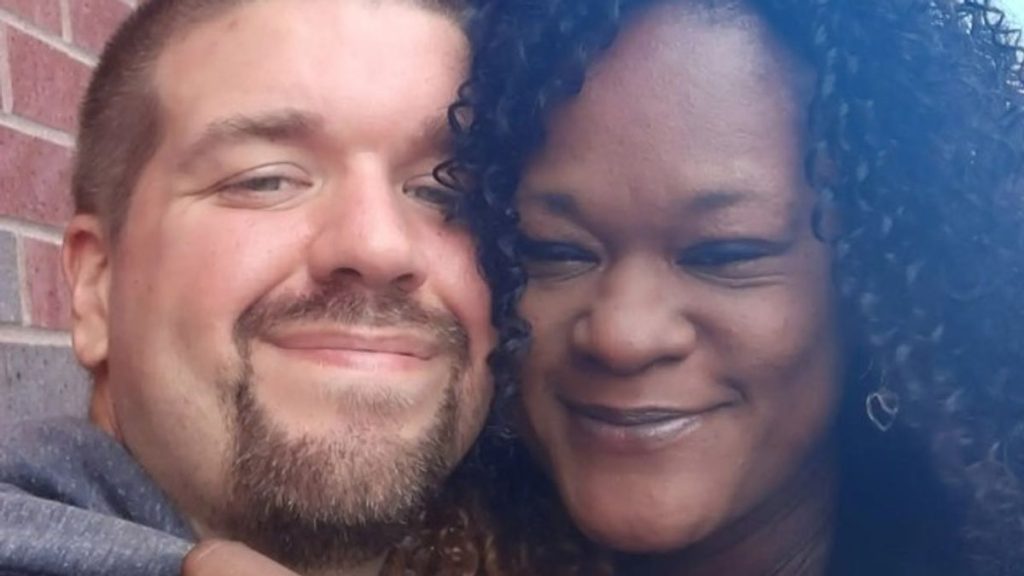 1 Mich Man Strangled Ex Girlfriend Then Lived with Her Corpse for MonthsMatthew Lewinski 42 was s