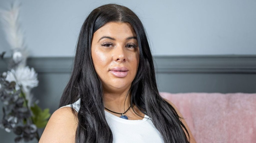 1 Mum got 53k Turkey mummy makeover surgery and was left with ONE boob
