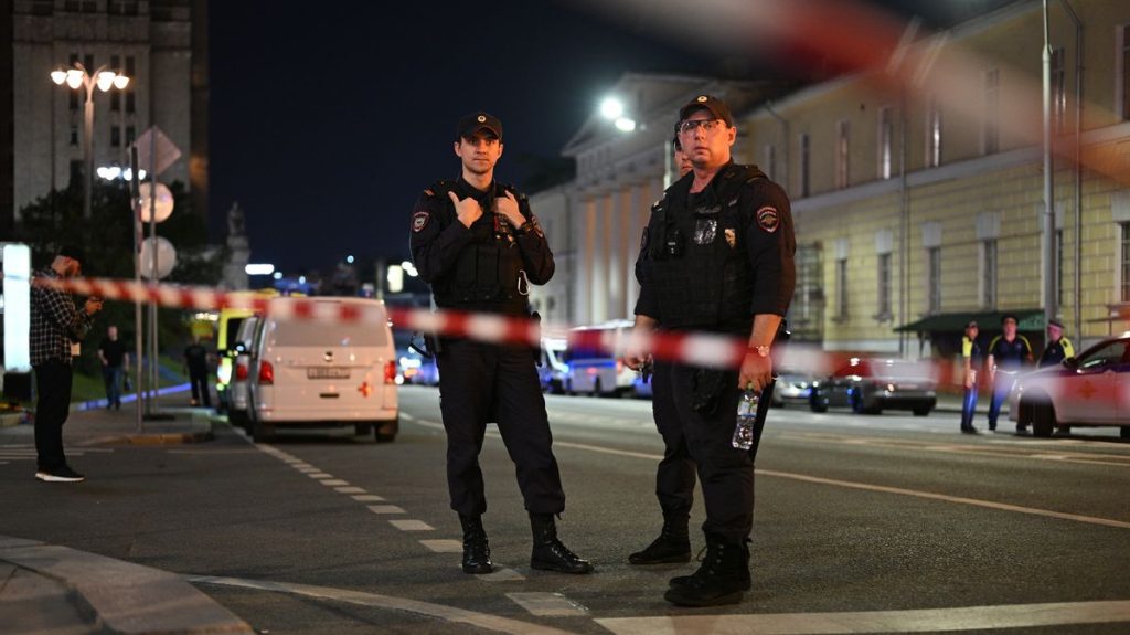 0 Explosion near Moscow cafe kills 3 injures at least 15 Interior Ministry