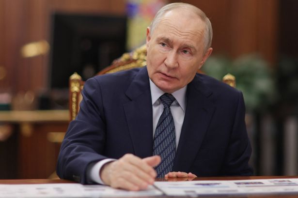 2 RUSSIA POLITICS ECONOMY