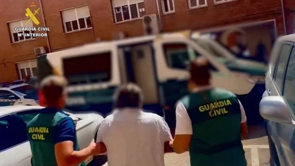 Workers find severed head after 'man killed and dismembered friend in Malaga' 3 4 grisly find skull found shopping 1099254283jpeg