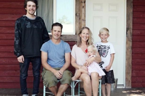 1 Stephanie Blais and family